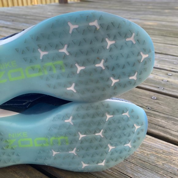 Nike Air Zoom Strong Womens Sneaker 6 - Picture 9 of 13